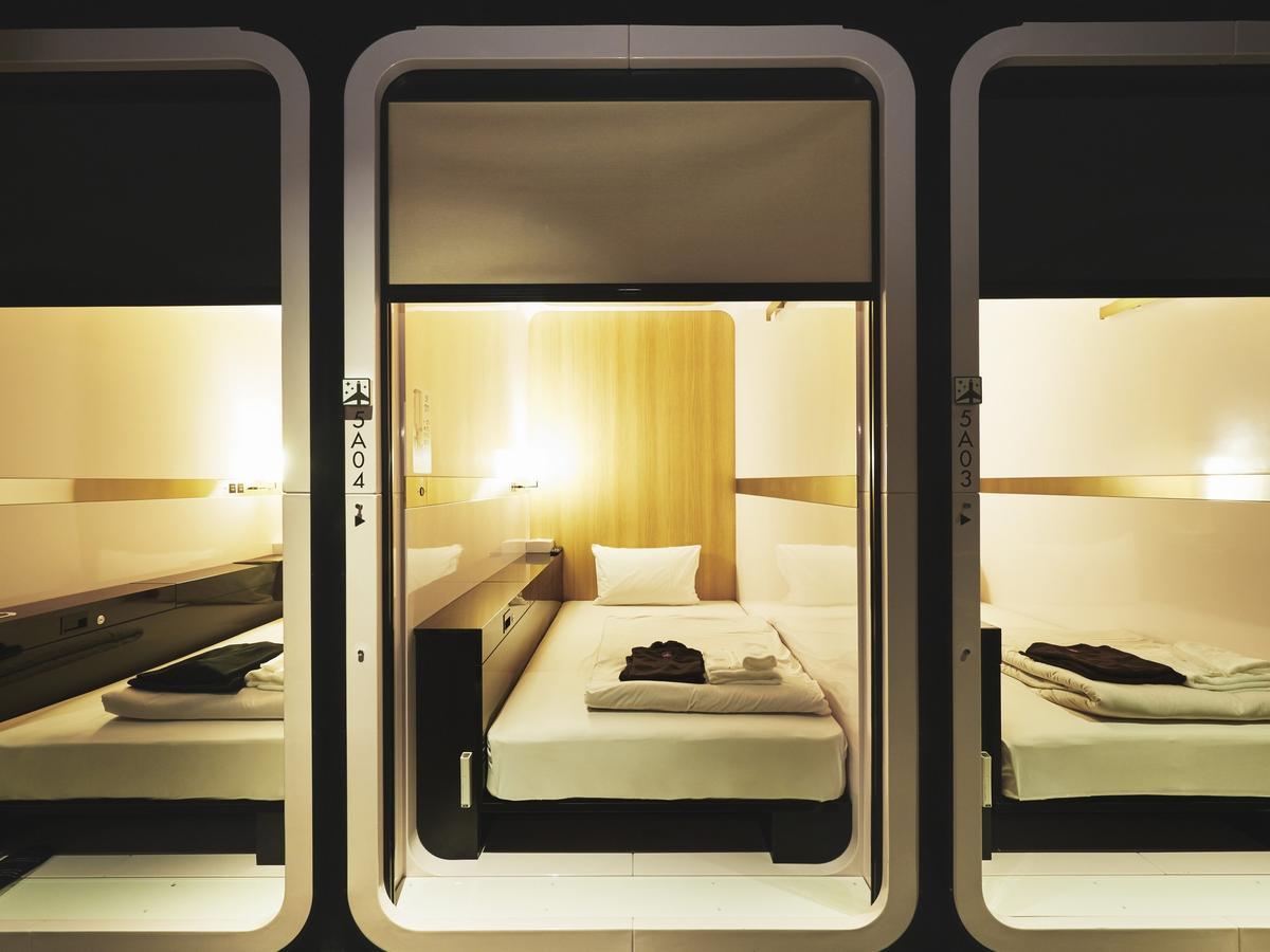First Nishiazabu Capsulehotel